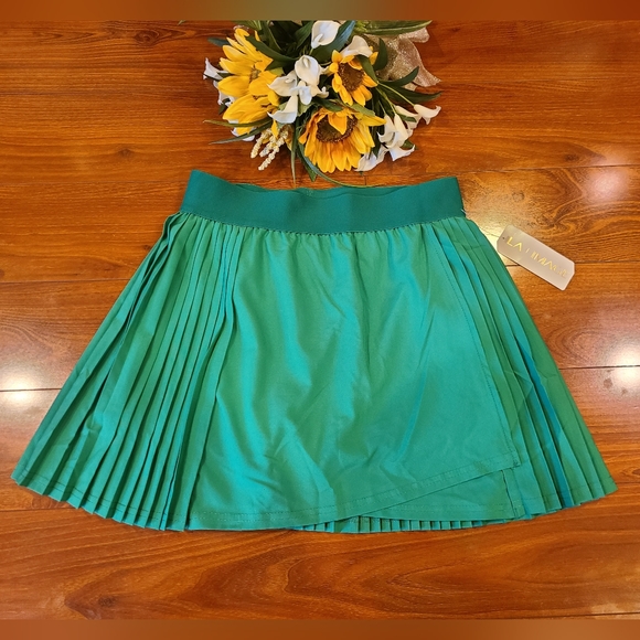 LA+IMAGE Green Athletic Pleated Skort Size Large - Picture 1 of 9